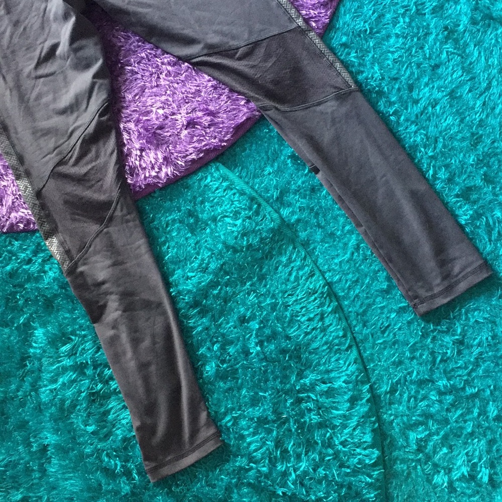 Grey and silver leggings - Picture 7 of 7